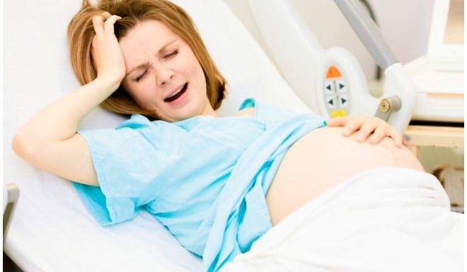 Роды с генитальным герпесом