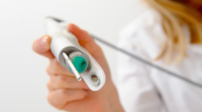 Самый болезненный метод избавления от папиллом