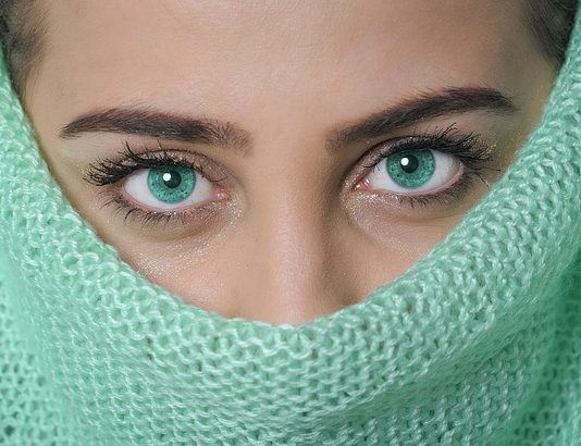 Причины образования папиллом на коже лица